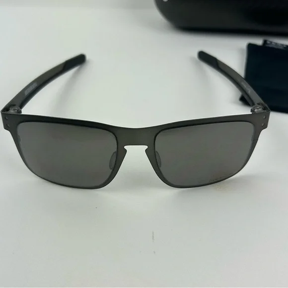 Oakley OO4123 Holbrook Metal Polarized Matte Gunmetal